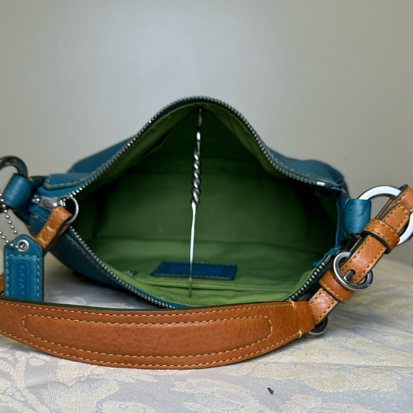 Coach turquoise pebble leather handbag with matching wristlet. - Picture 5 of 10